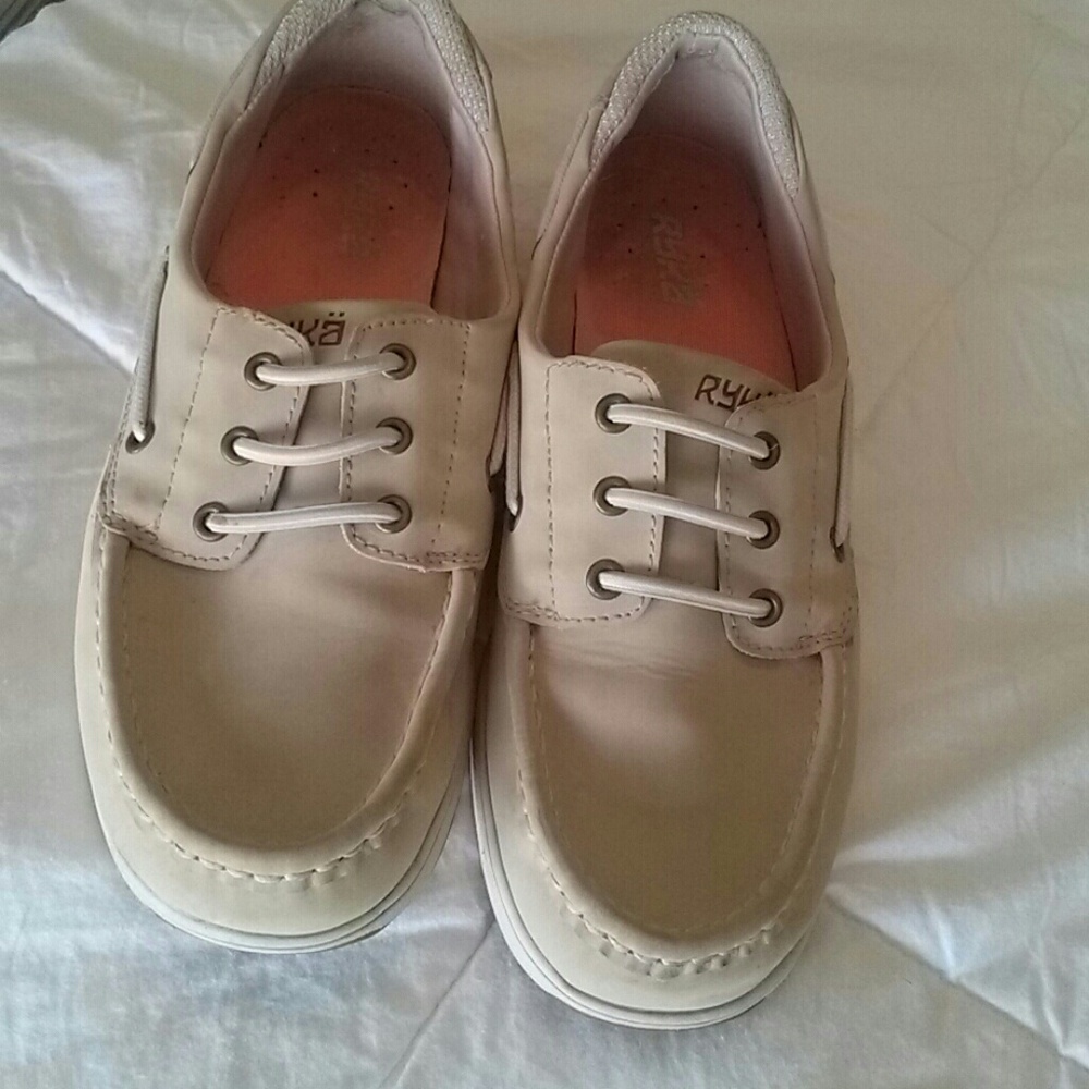 Leather slip on shoes